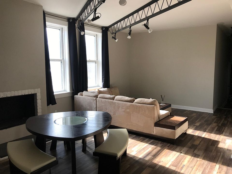 1st image of 323 Randolph St Floor 2