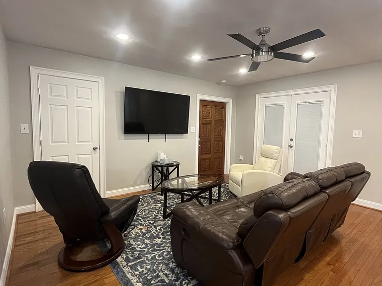 2627 McKann Ave #3 — Photo 5
