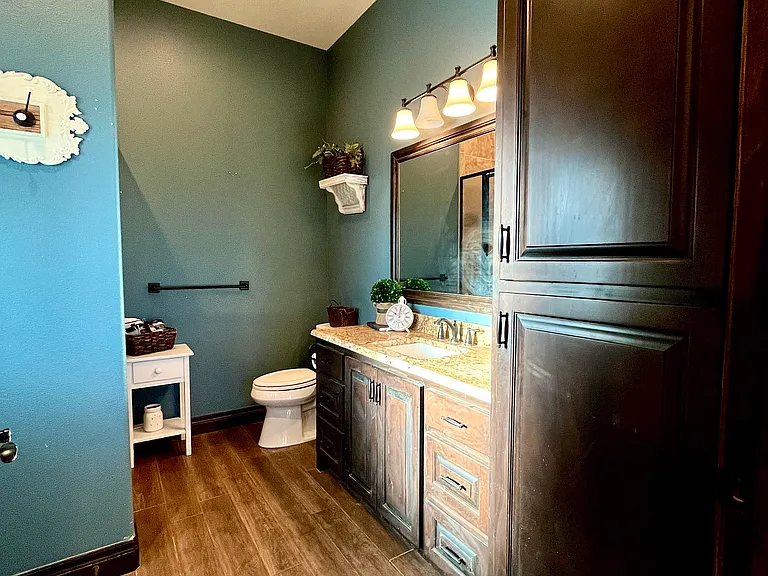 575 Chateau Bnd — Photo 17