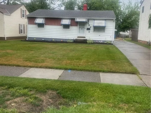 852 E 332nd St, Eastlake, OH 44095