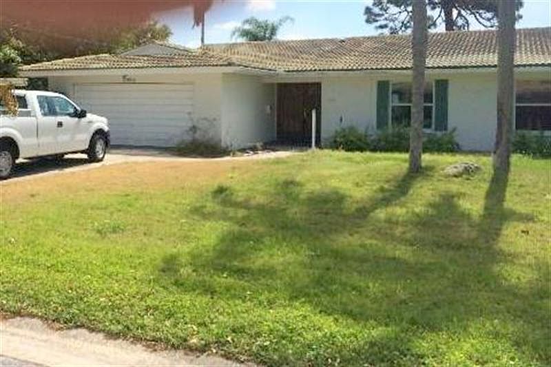 1st image of 1617 Golf View Dr