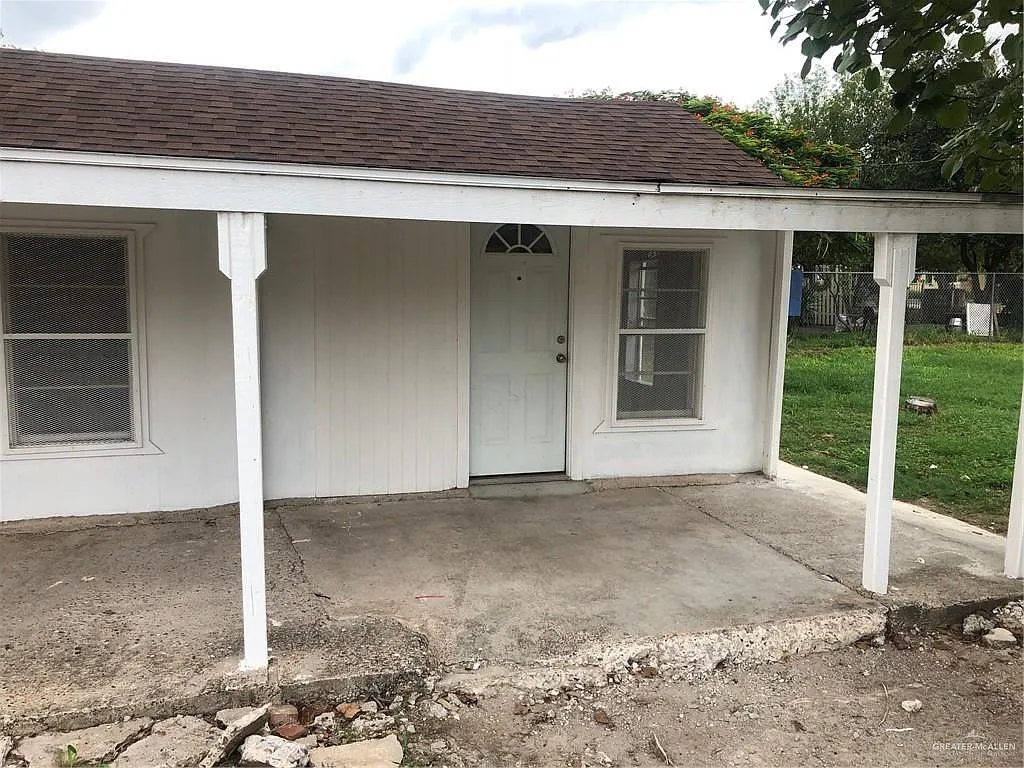2 bed, 1.0 bath, 644 sqft, $950 — Photo 2