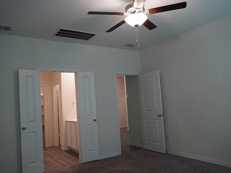 423 Pepperbark Ave — Photo 12