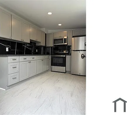 3 bed, 2000 sqft, $1,950 — Photo 2