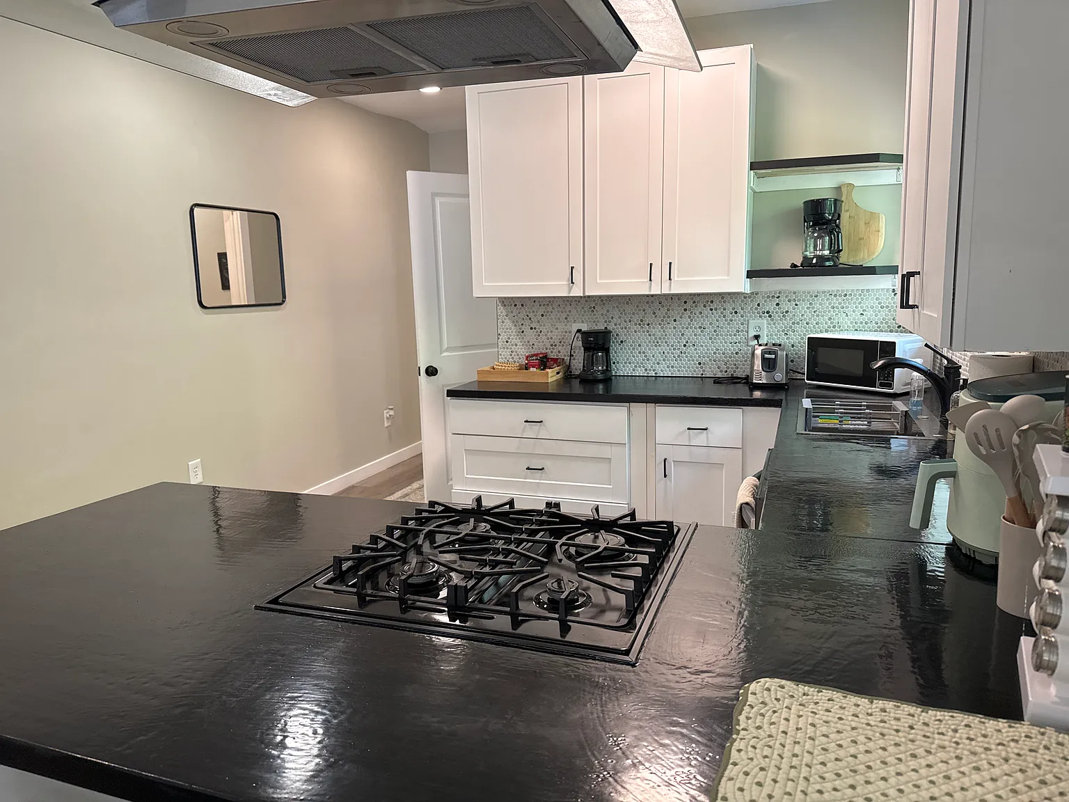 1 bed, 800 sqft, $1,600 — Photo 2