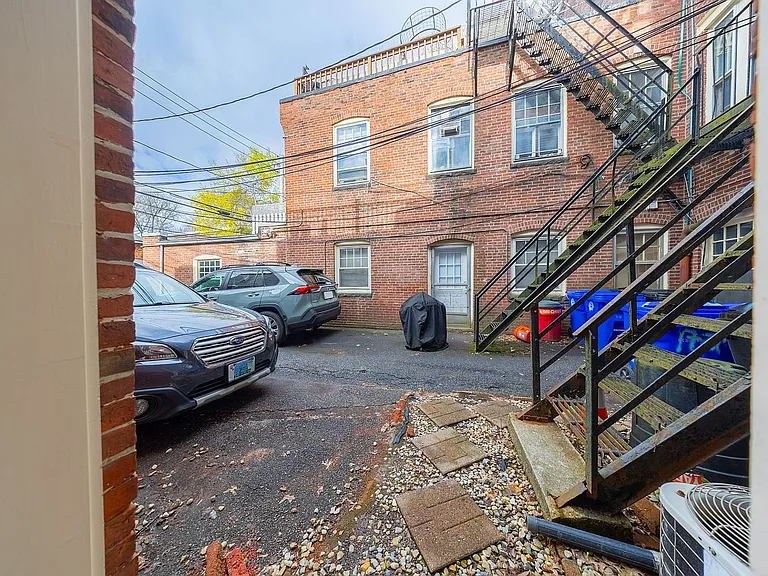 1720 Beacon St #G1R — Photo 8