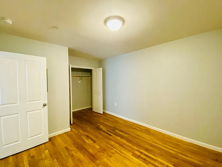 2502 P Street — Photo 17