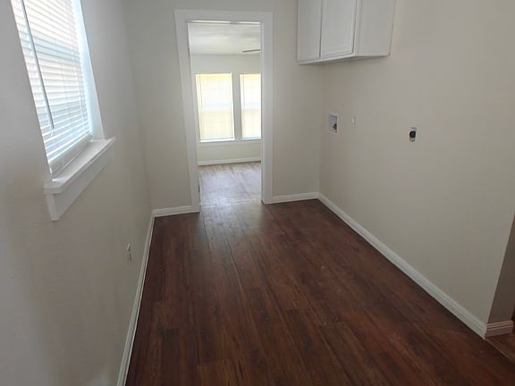 5th image of 317 Arlington Ct APT 1