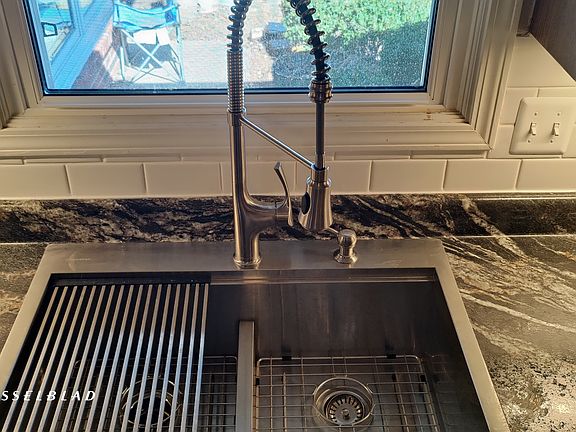 4th image of 373 Mutton Creek Dr