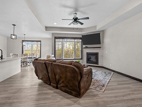 5th image of 4770 N Vincent Dr