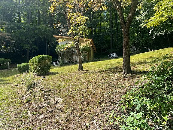 4th image of 560 Glennview Ln