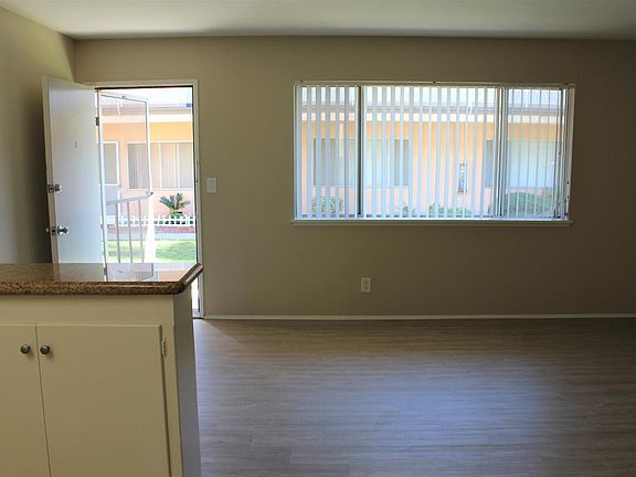 5th image of 1516 Purdue Ave APT 3