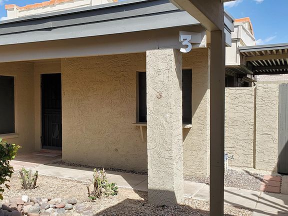 4th image of 2416 W Caribbean Ln