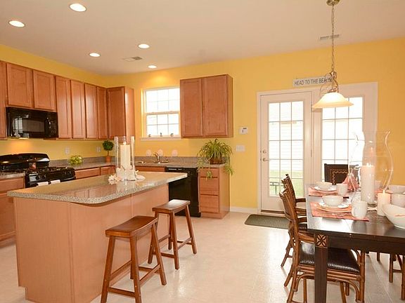 5th image of 213 Summerwalk Blvd