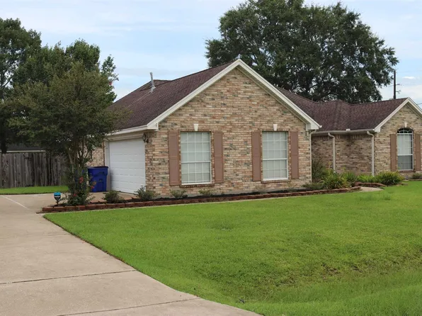 5965 Travis, Lumberton, TX 77657