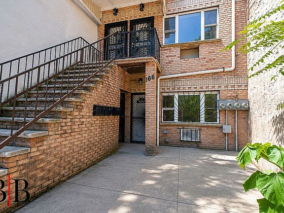 2nd image of 166 Stuyvesant Ave