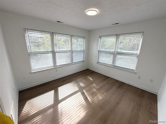 5th image of 1421 Heatherwood Ln