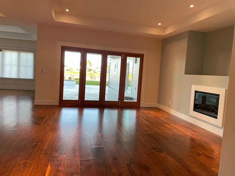 3259 Los Prados St — Photo 14
