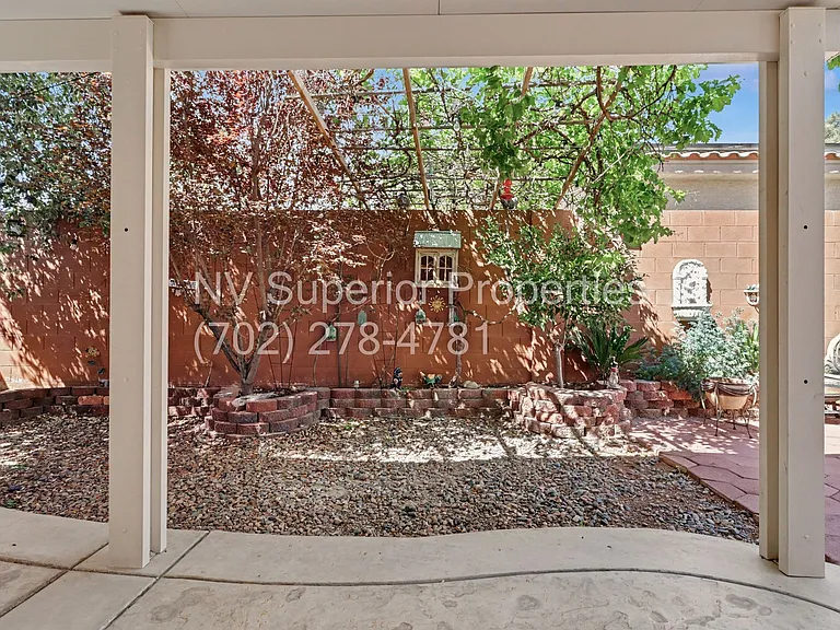 7929 Dana Maple Ct — Photo 32