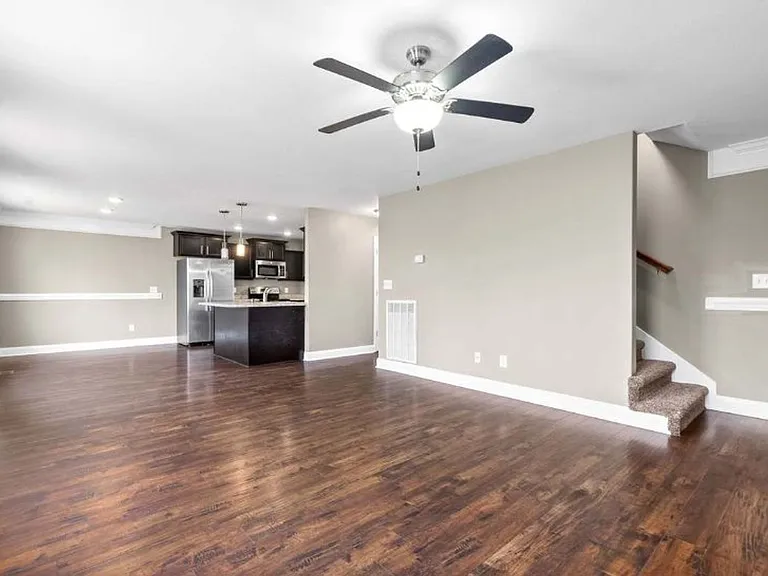 1103 Medallion Ct — Photo 4