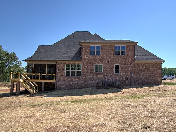 5th image of 7805 Front Nine Dr