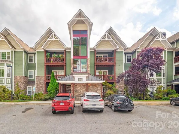 1000 Olde Eastwood Village Blvd #3B, Asheville, NC 28803