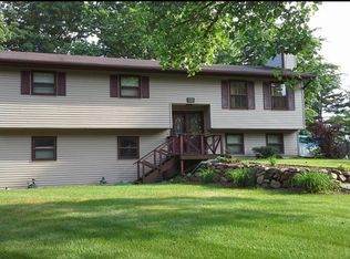 20323 Falling Oak Rd, Battle Creek, MI 49017