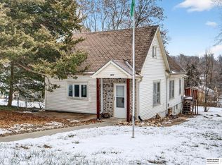 5609 S 52nd St, Omaha, NE 68117