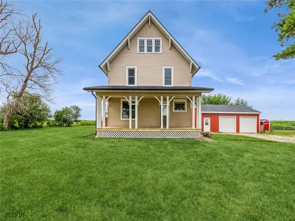 9006 S 28th Ave W, Colfax, IA 50054