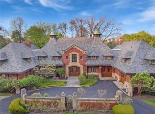 7 Hanna Ct, Cleveland, OH