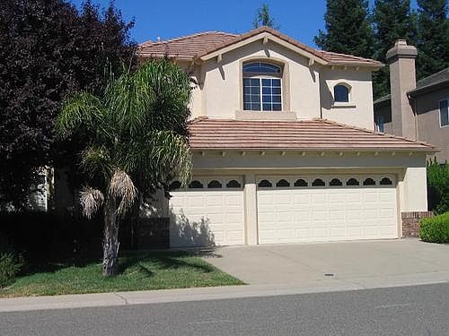 1st image of 3239 Camelot Dr