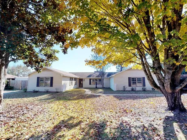 149 Redland Bluff Dr, Wetumpka, AL 36093