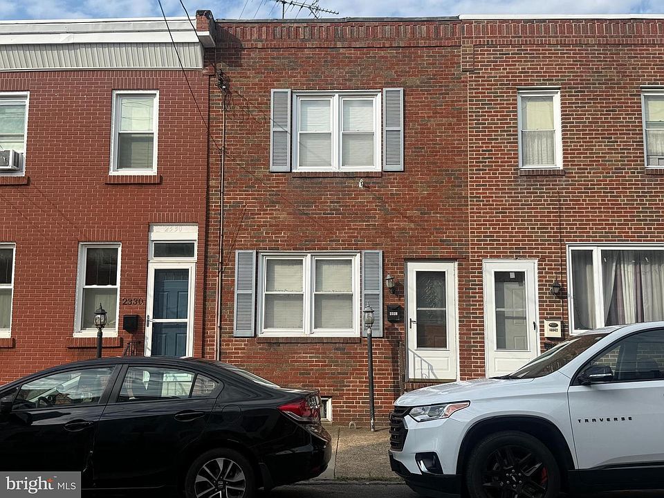 1st image of 2328 E Hagert St