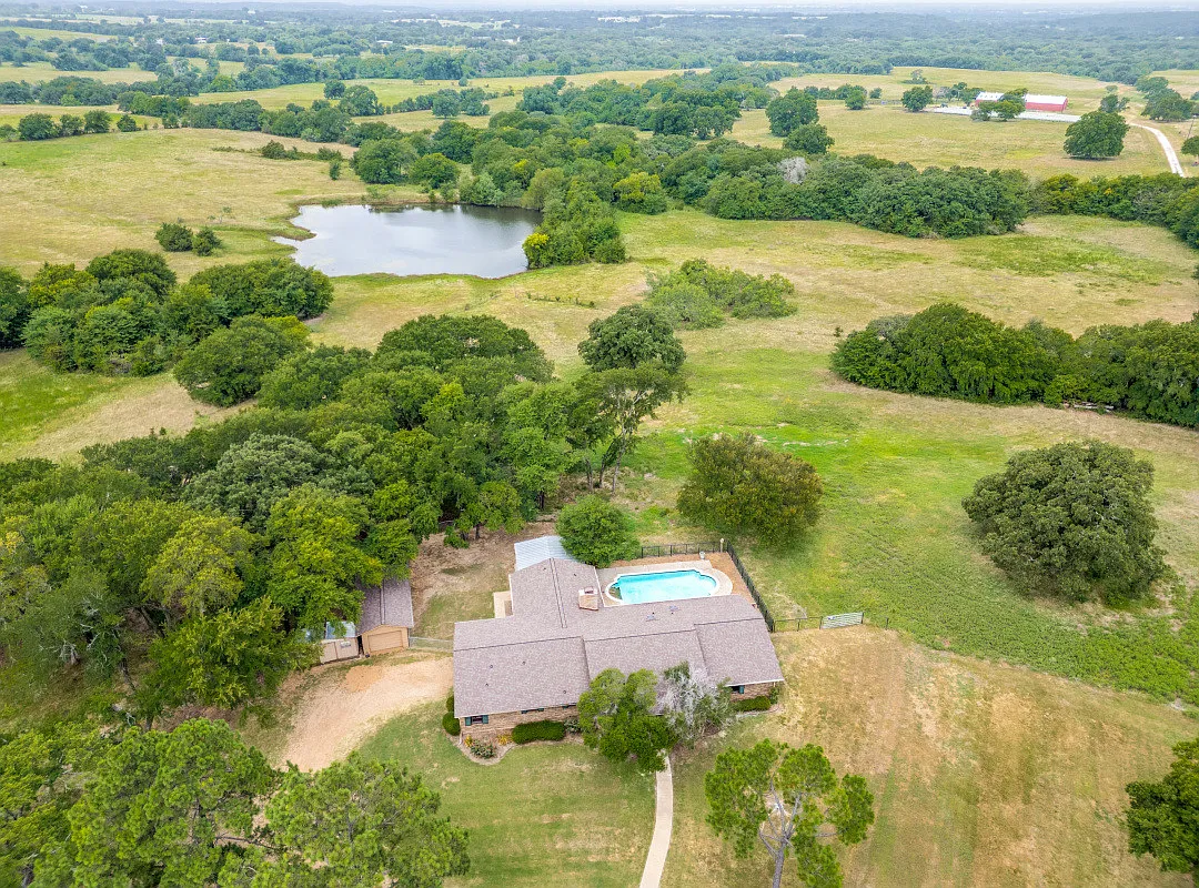 8207 Massey Rd — Photo 3