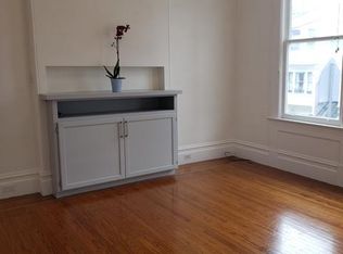 946 Greenwich St, San Francisco, CA 94133