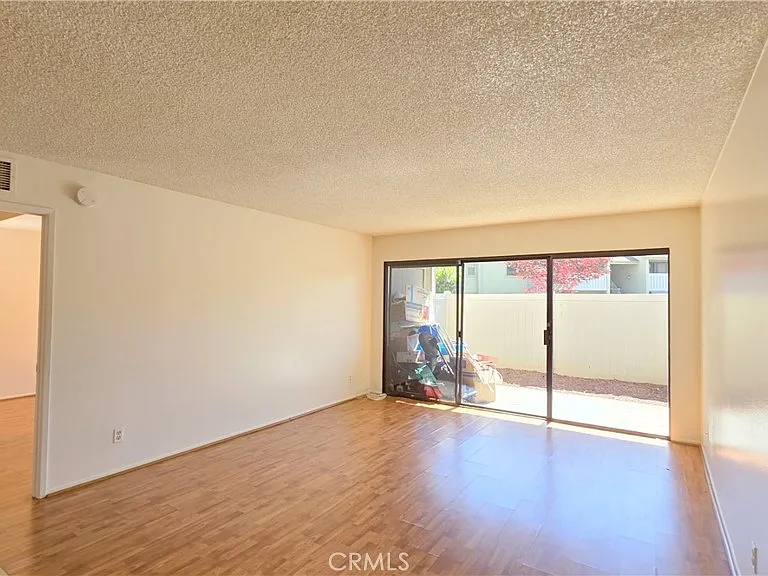 25 Carriage Way — Photo 9