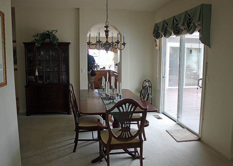 2nd image of 451 Oak Mesa Dr