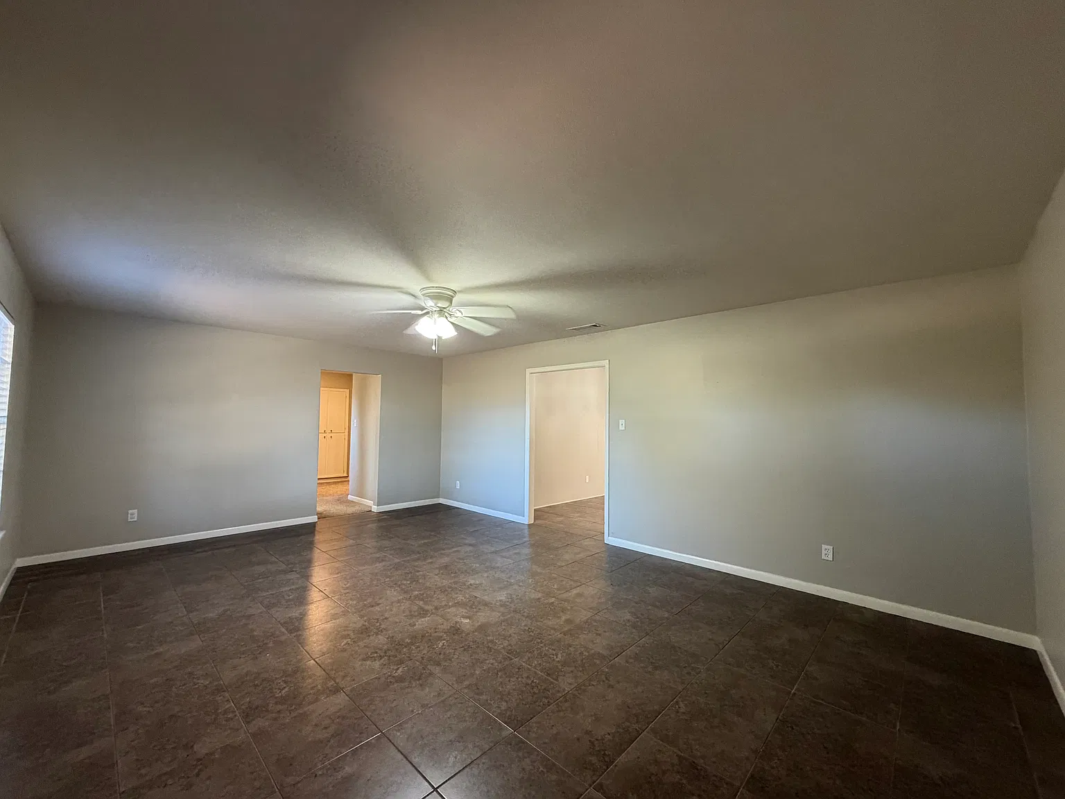 3 bed, 1.5 bath, 1472 sqft, $1,795 — Photo 4