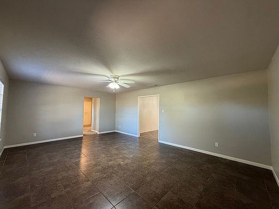 4th image of 115 Hiett Ln