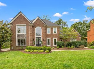 2216 Woodburn Hall Rd, Lexington, KY 40515