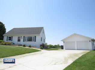 607 Falcon Ln, Chilton, WI 53014