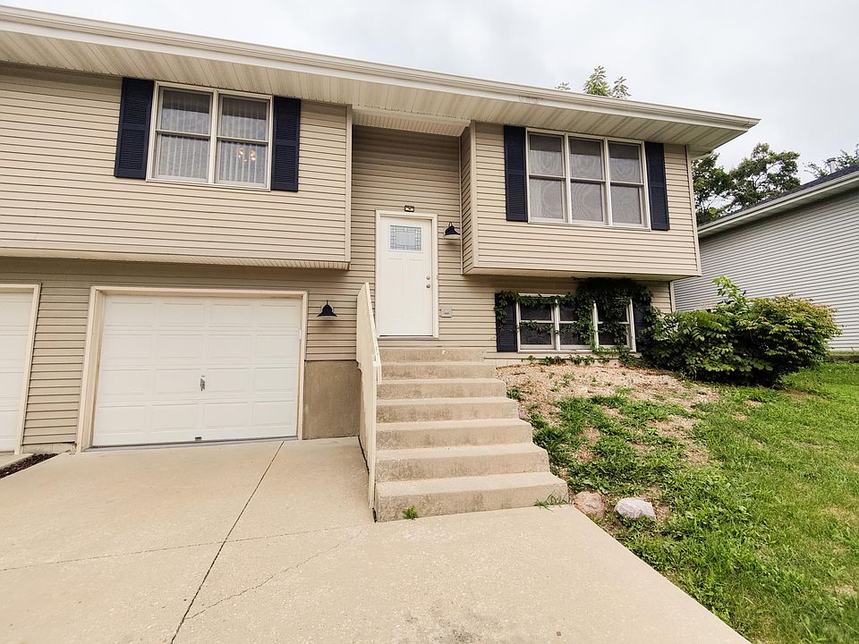 1st image of 102 Woodview Ln