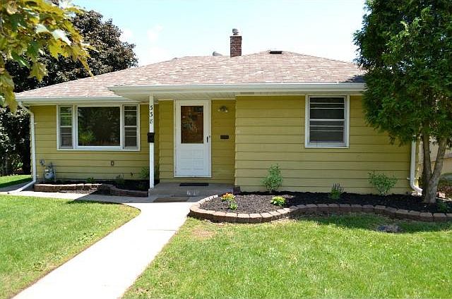 1st image of 338 17th Ave N