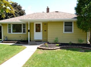 338 17th Ave N, South Saint Paul, MN 55075
