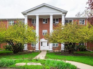 110 N Lincoln Ln #2, Arlington Heights, IL 60004