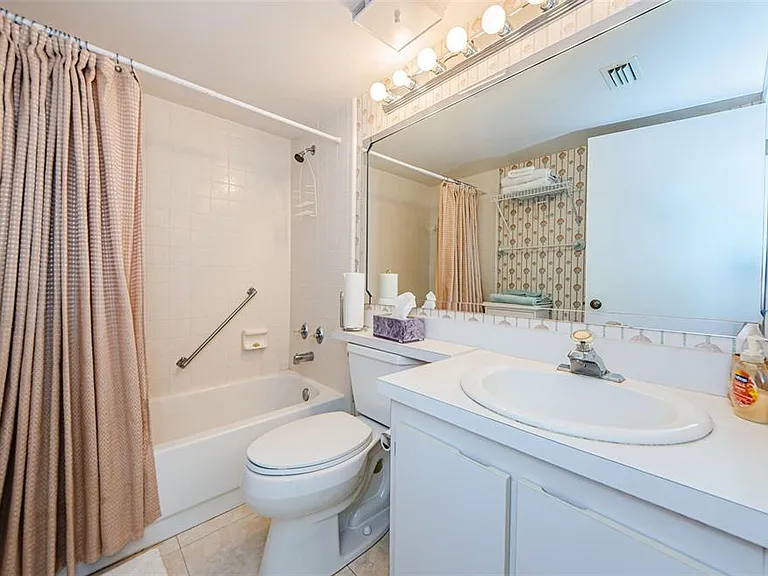 1151 Pine Ridge Cir W #F1 — Photo 28