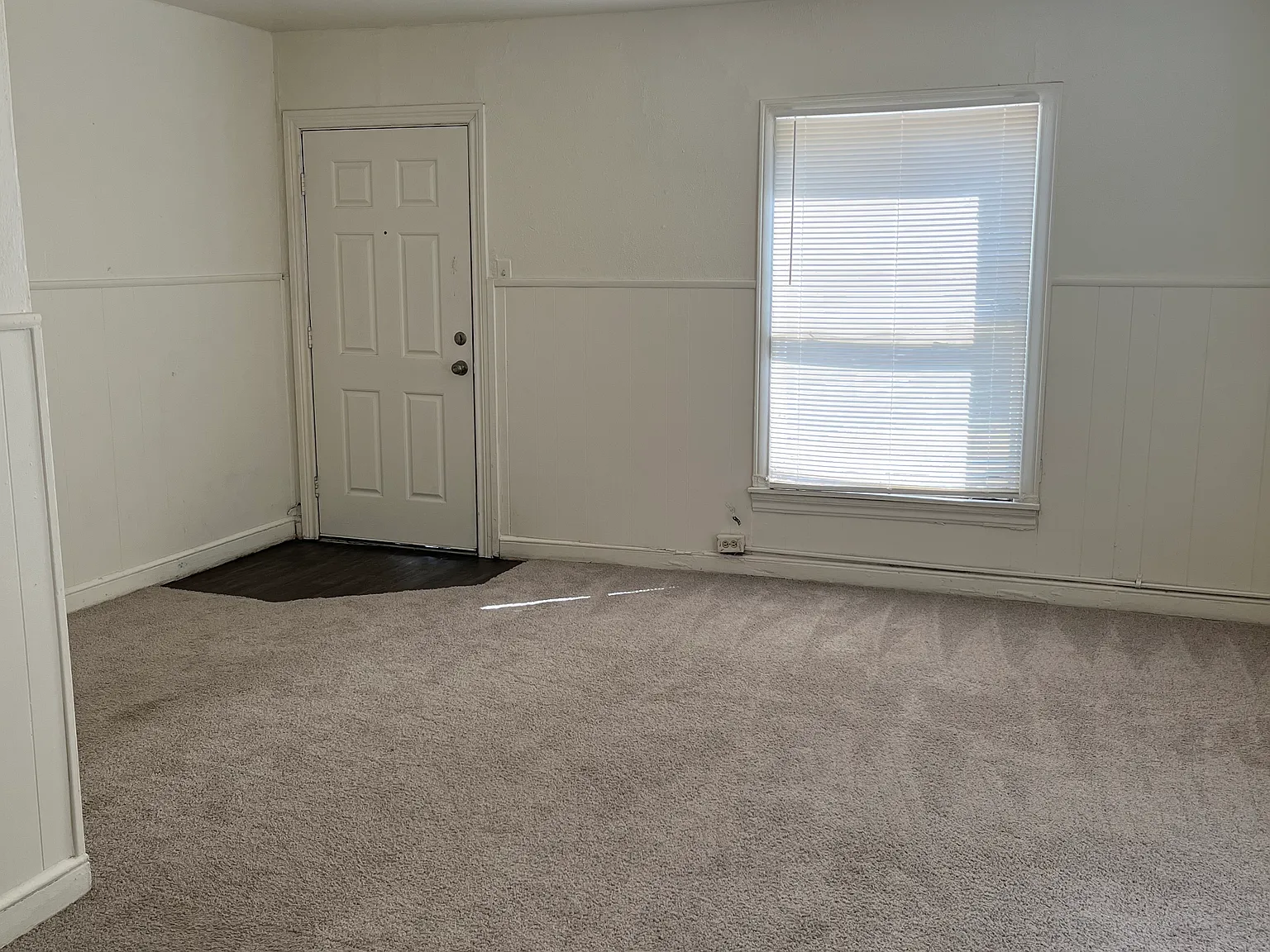2 bed, 812 sqft, $1,095 — Photo 2