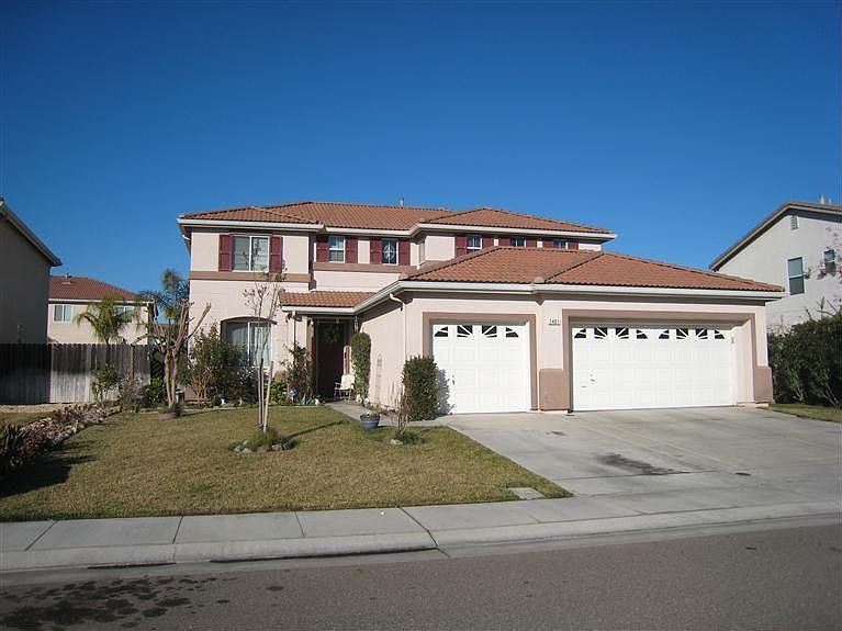 1st image of 2461 Portifino St