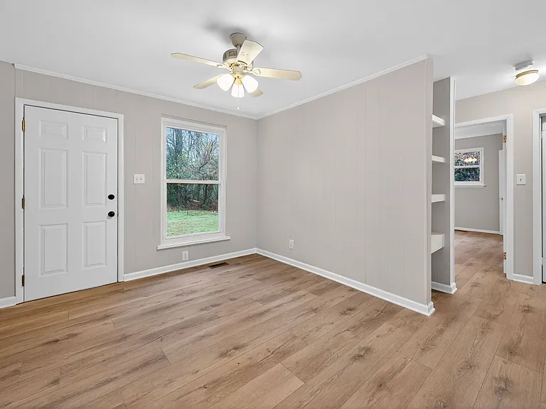 765 Bunche Dr — Photo 4