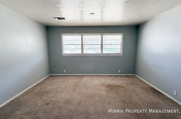2121 56th St — Photo 19